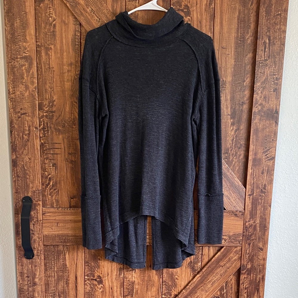 We The Free Charcoal Long Sleeve Turtleneck Open Back Top Size M